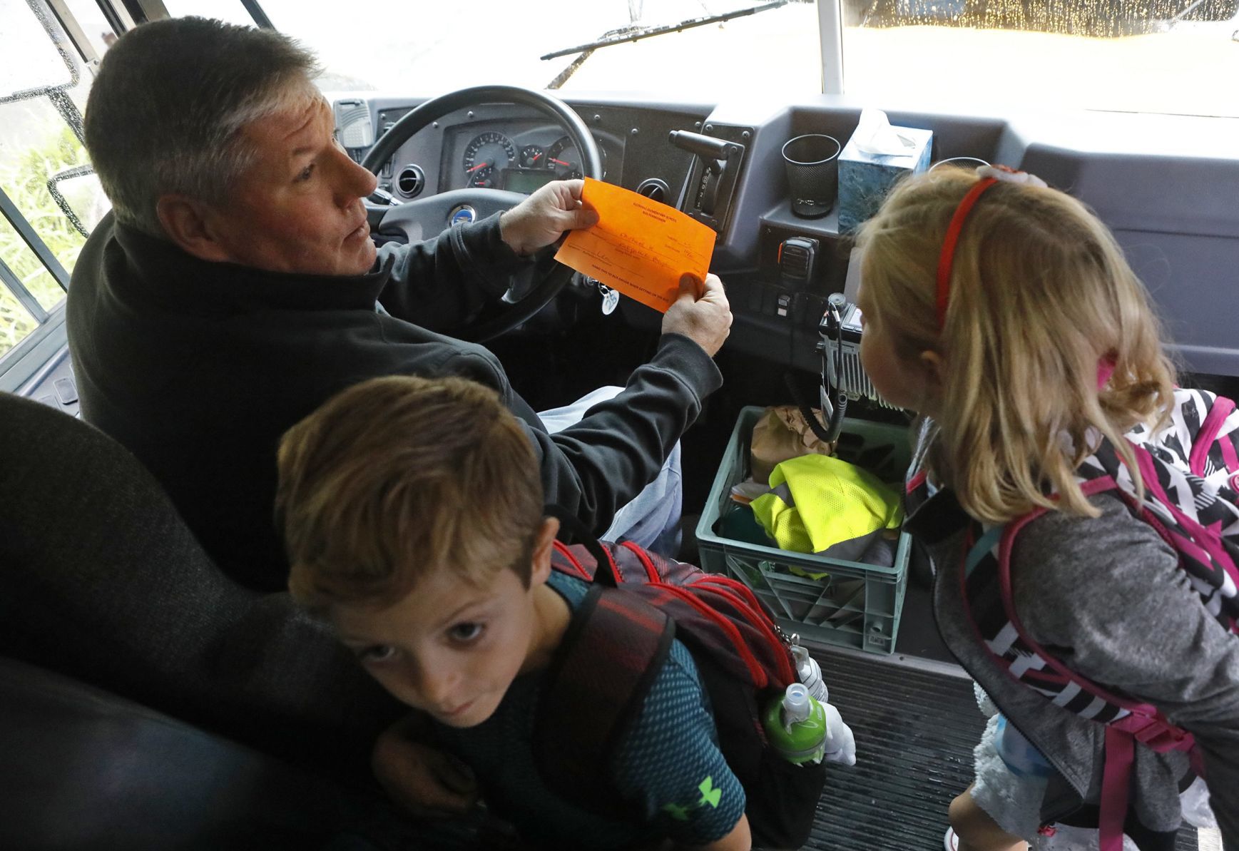 School bus drivers needed in the St. Louis area